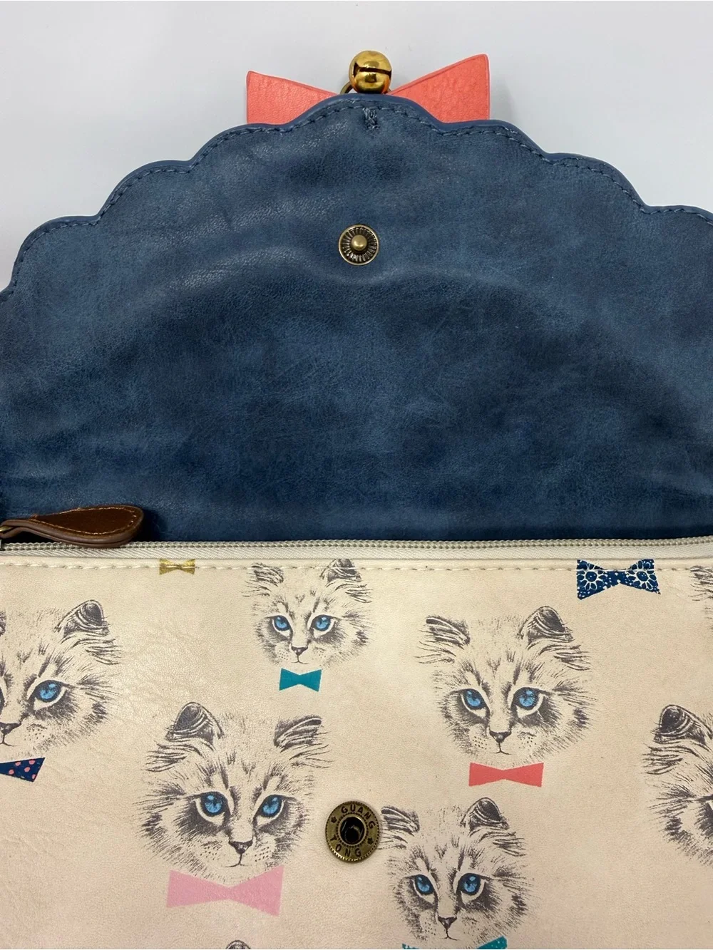 Cat Pattern Navy & Cream Cosmetics Toiletries Bag with Kitten Design